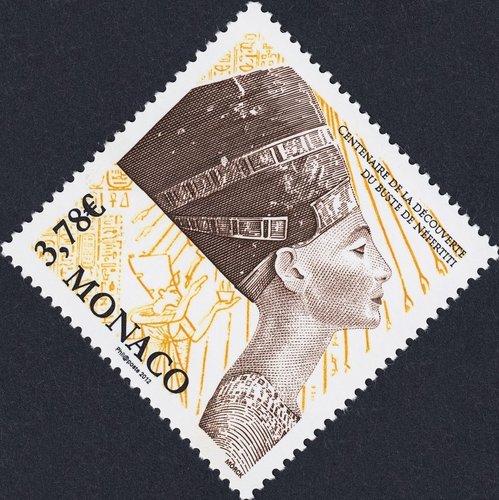 2012_Mónaco_Nefertiti centenario.jpg