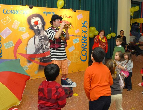 2017-04-25. PDF_NP_CORREOS_reparte_sonrisas. Imagen. Baja.jpg