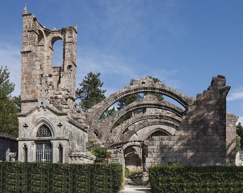 1987_España_Ruinas de Santa María D'Ozo_.jpg