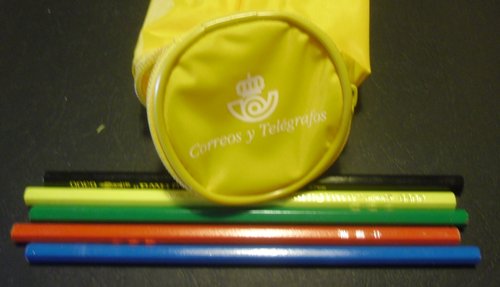 ESTUCHE Y LAPICEROS 2.JPG