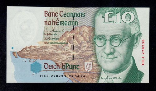 Averso del billete de Irlanda (1993-2001) diseñado por Robert Ballagh