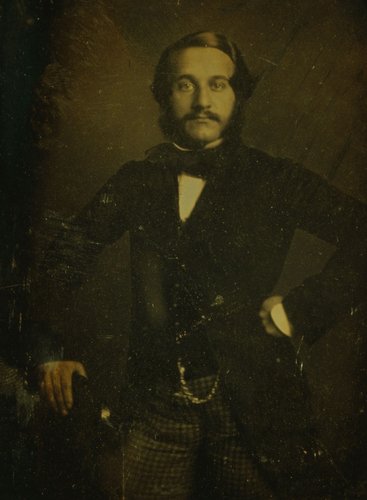 Alfred Jones de joven, en una fotografía de Frederick De Bourg Richards
