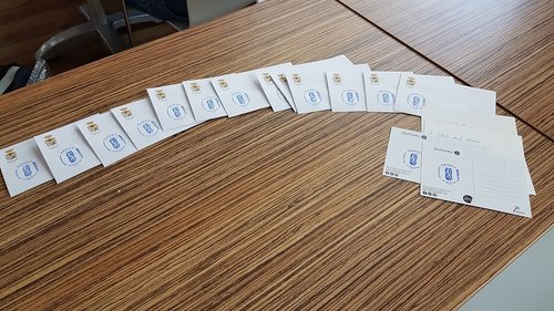 Preparando el material para mandar