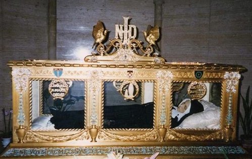 El cuerpo incorrupto de  Bernadette Soubirous