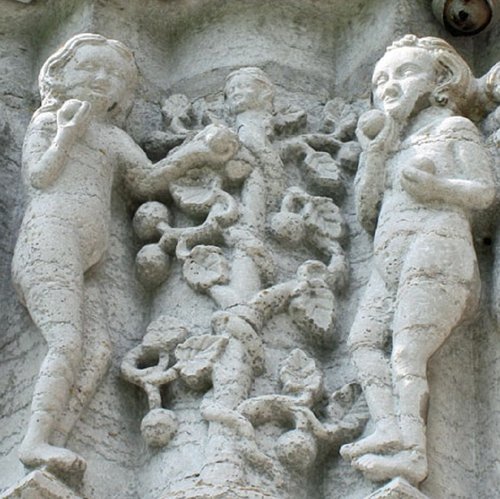 Adán y Eva, relieves de la Iglesia de Gammelgarn
