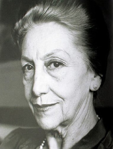 Elisabeth von Janota-Bzowski (Praga, 21 de noviembre de 1912 - Marl, 15 de agosto de 2012)