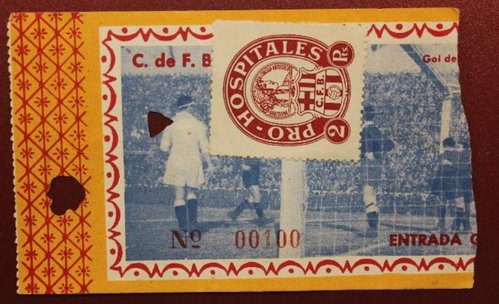 Pro-Hospitales sobre entrada del Barça.jpg