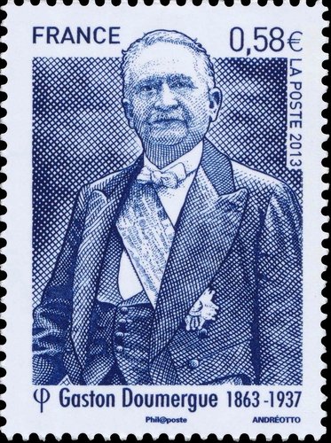 Sello de Gaston Doumergue emitido por Francia en 2013, obra de Claude Andréotto