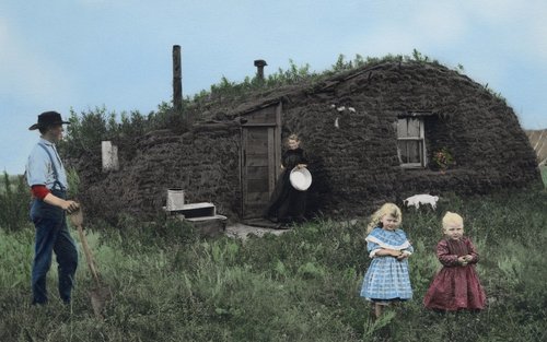 John y Marget Bakken con sus hijos Tilda y Eddie, en Dakota del Norte. Fotografía de John McCarthy, 1898