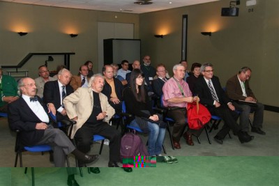Parte de los asistentes al &quot;Encuentro con grabadores y diseñadores de la FNMT&quot;.