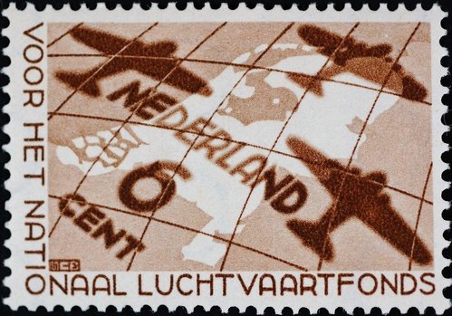 Aviación nacional, sello sobretasado (4 ct.) a favor de los seguros de la aviación nacional. Países Bajos, 1935, huecograbado