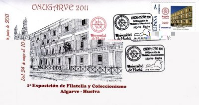 El sobre lleva, aparte de la literatura, anagrama de la Universidad de Huelva, fachada del edificio del Campus de La Merced en plumilla obra de Bacedoni. El sello reproduce fotografía de la misma fachada