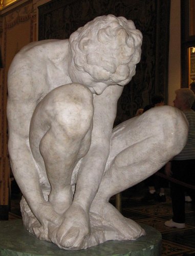 “Joven en cuclillas”, de Miguel Ángel. Museo del Hermitage, San Petersburgo