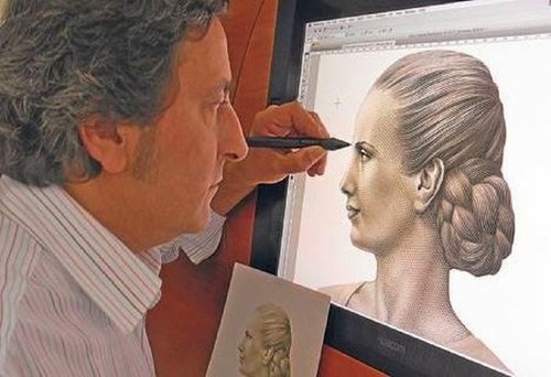 Sergio Pilosio trabajando en el pregrabado del perfil de Eva Perón