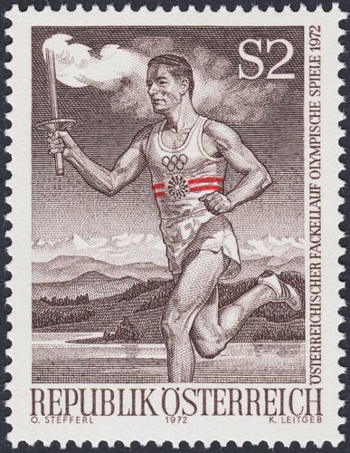Austria, 1972, Relevista austríaco con la antorcha olímpica. Diseño de Otto Stefferl y grabado de Kurt Leitgeb. Calcografía y huecograbado