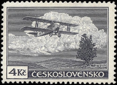 Checoslovaquia, 1930, Correo aéreo, biplano Šmolík Š-19, uno de los varios sellos de la serie. Sello grabado por Karl Seizinger