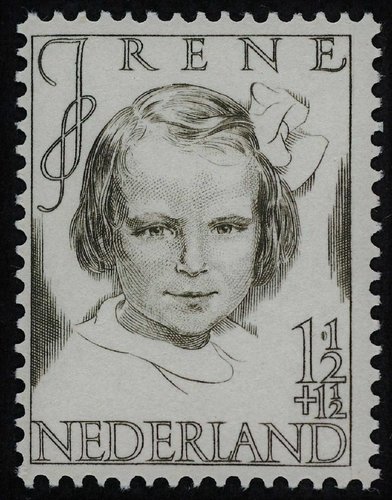 Países Bajos, 1946,  Princesa Irene, uno de los dos valores. Diseño de Sem Hartz. Letras y cifras creadas por Jan van Krimpen. Calcografía