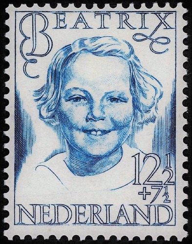 Países Bajos, 1946, Princesa Beatriz, uno de los dos valores de la serie. Diseño y grabado de Sem Hartz. Letras y cifras diseñadas por Jan van Krimpen. Calcografía