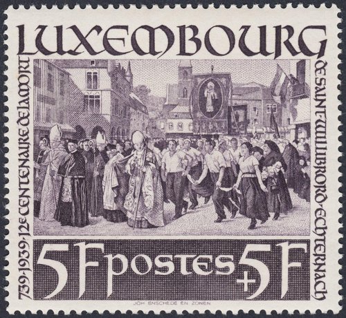 Luxemburgo, 1938, La procesión católica de Echternach que honra a San Willibrord. Diseño y grabado de Sem Hartz. Calcografía