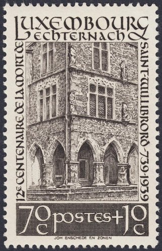 Luxemburgo, 1938, Fachada del Ayuntamiento de Echternach. Diseño y grabado de Sem Hartz. Calcografía
