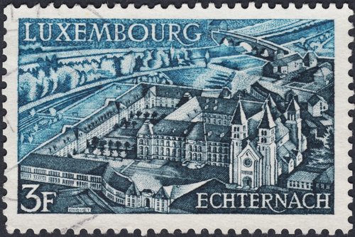Luxemburgo, 1969, Abadía de Echternach. Sello diseñado y grabado por Pierre Béquet. Calcografía