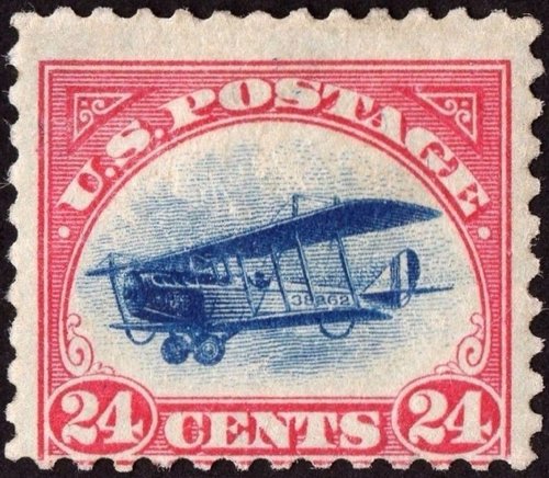Estados Unidos, 1918, Correo Aéreo, biplano Curtiss JN4 Jenny, uno de los tres valores del sello. Diseño de Clair Aubrey Huston. Grabado de la viñeta de Marcus Baldwin, aunque se cree que Edward M. Weeks, grabador del marco y las letras, pudo grabar asimismo el número del biplano (38262)