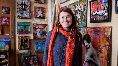 La artista Marie-Laure Drillet, diseñadora de la hojita de Julio Verne