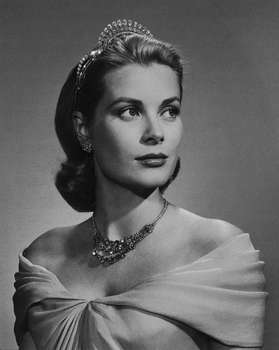 La belleza inmaculada de Grace Kelly, fotografiada en 1956 por Yousuf Karsh