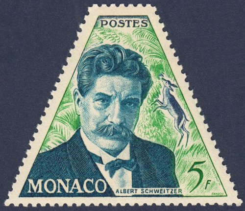 Mónaco, 1955, Albert Schweitzer. Sello diseñado por Pierre Gandon y grabado por Henry Cheffer; calcografía. En primera instancia, el diseño de Gandon para este sello, que en un principio parecía que iba a ser de forma triangular