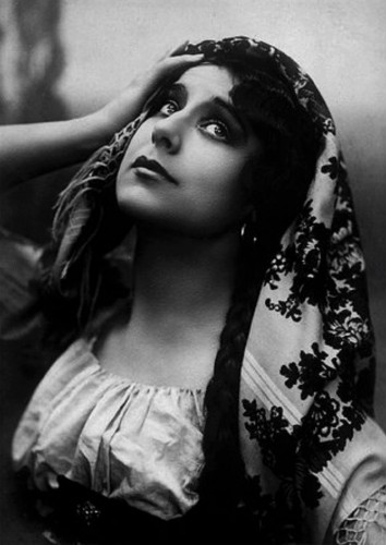 2019_Mónaco_Geraldine Farrar_AbG.jpg