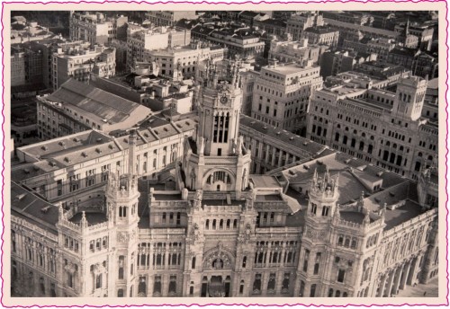 2019-06-14. Efemérides. Centenario del Palacio de Comunicaciones. Tarejta prefranqueada. Boceto. Reverso. Baja.jpg