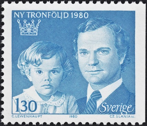 Suecia, 1980, Carlos XVI Gustavo y su hija Victoria, entonces niña, al lado de su padre. Sello diseñado y grabado por Czeslaw Slania desde las fotografías de Claës Lewenhaupt; calcografía, 2 valores emitidos