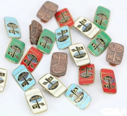 Varios PINS