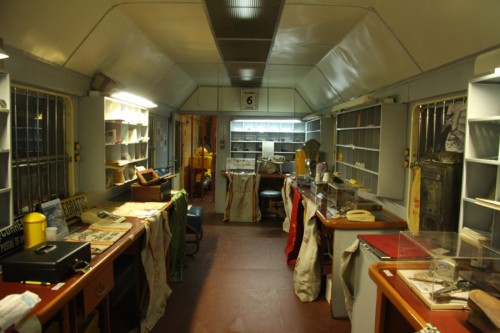 trenes de papel.jpg