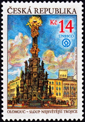 República Checa, 2002, Tesoros del país patrimonio de la UNESCO. Columna de la Santísima Trinidad (Olomuc). Sello diseñado por Antonín Odehnal y grabado por Václav Fajt. Calcografía