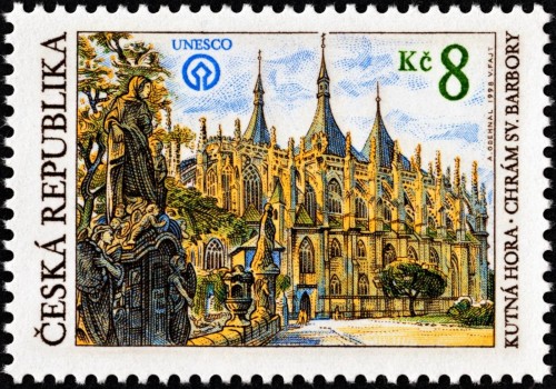 República Checa, 1998, Tesoros del país patrimonio de la UNESCO. Catedral de Santa Bárbara en Kutná Hora. Sello diseñado por Antonín Odehnal y grabado por Václav Fajt. Calcografía