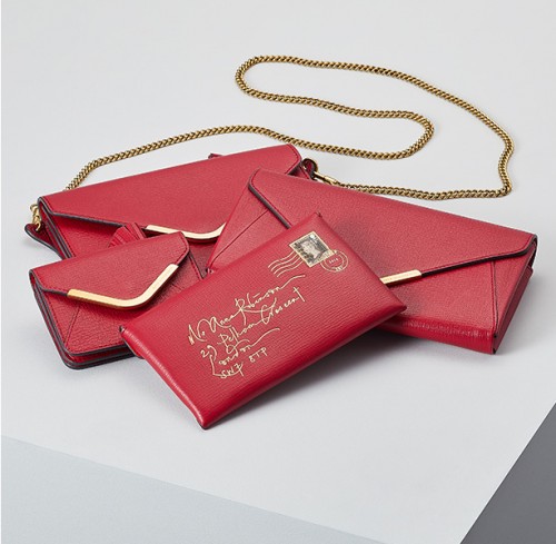 AnyaHindmarch.com 1 Landing-Page_Bespoke-Envelope-Pouch_2019_07.jpg