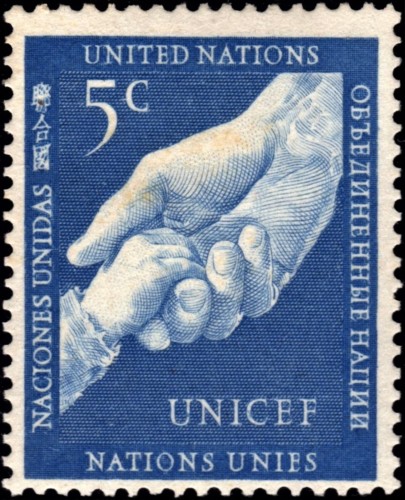 Naciones Unidas, 1951, Unicef. Sello diseñado y grabado por Samuel Louis Hartz; calcografía. Imagen procedente de la página engravedstamps.net