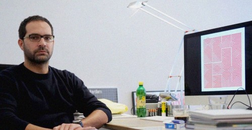 El diseñador Nikolaus Schmidt