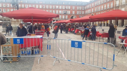 Plaza Mayor. Mercadillo. 2021-01-31. Imagen 2. Baja.jpg