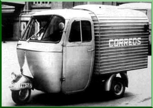 Motocarro utilizado por Correos.jpg