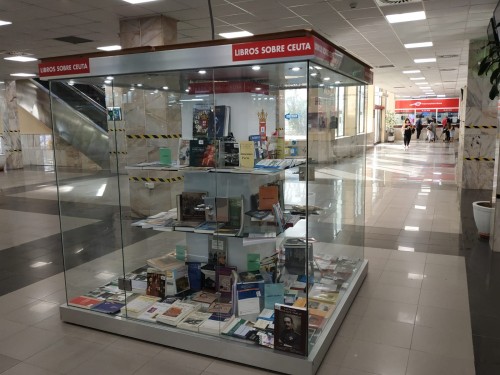 LIBRERIA ESTACION MARITIMA CEUTA 1.jpg