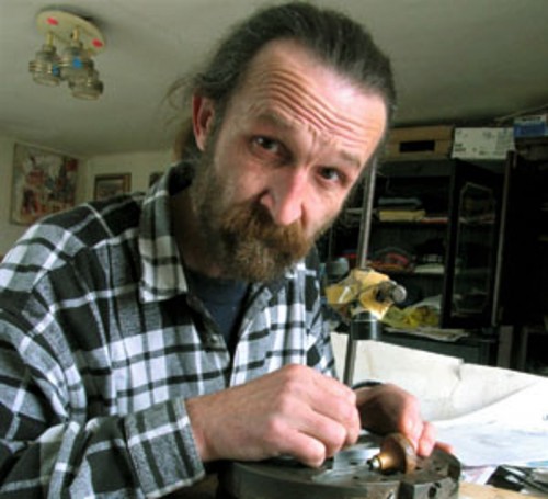 El artista y grabador eslovaco Rudolf Cigánik (1961, Handlová)