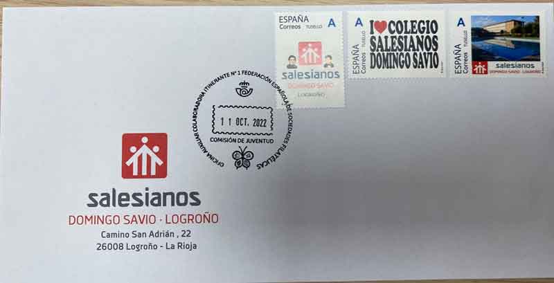 Sobre con los sellos del colegio