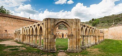 Monasterio_de_San_Juan_de_Duero,_Soria.jpg