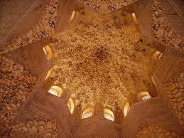 cupula interior sala de los abencerrajes.jpg