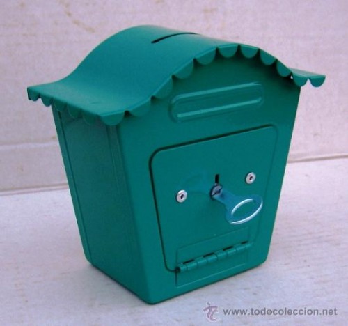 .hucha de metal , buzon de correos.jpg