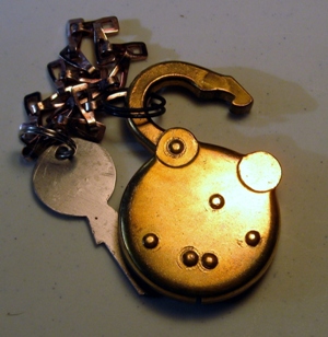 US MAIL STREET LETTER BOX LOCK PADLOCK & KEY rev ok.jpg