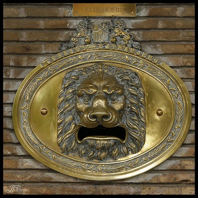 Buzon_Leon_ZARAGOZA.jpg