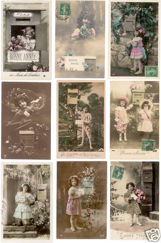 9 CPA 1900 FILLETTES AVEC BOITES AUX LETTRES.jpg